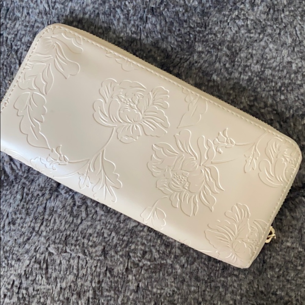 WALLETS! - Picture 2 of 7